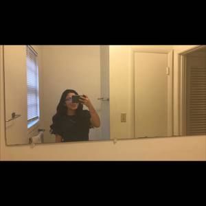 Meet your Posher, Julissa